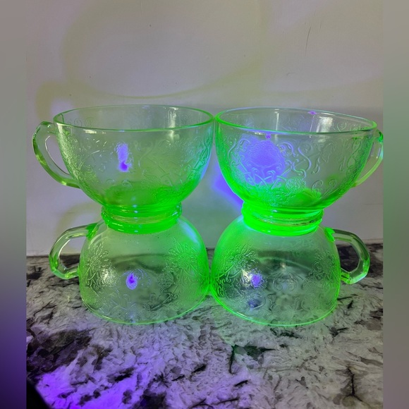 Hazel Atlas Kitchen Vintage Uranium Glass Tea Cups Hazel Atlas